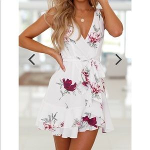 Bouquet of Love Dress in White Floral